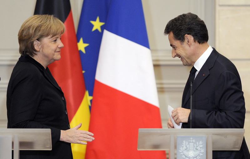 12月5日，默克尔与萨科齐会晤后发表声明，要彻底改造欧洲。（ERIC FEFERBERG/AFP/Getty Images） 